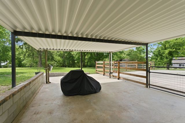 10143 Black St, Lyles, TN 37098