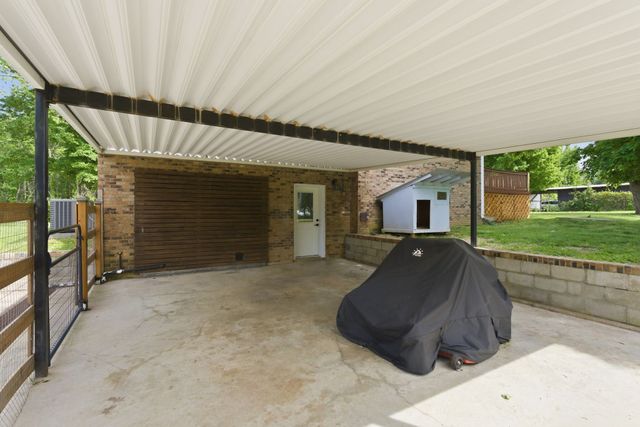 10143 Black St, Lyles, TN 37098