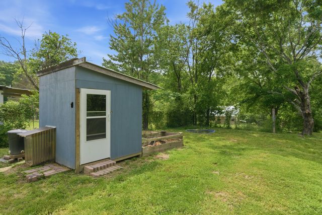 10143 Black St, Lyles, TN 37098