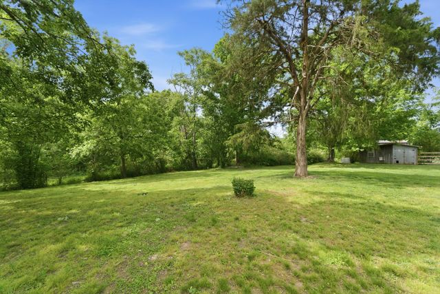 10143 Black St, Lyles, TN 37098