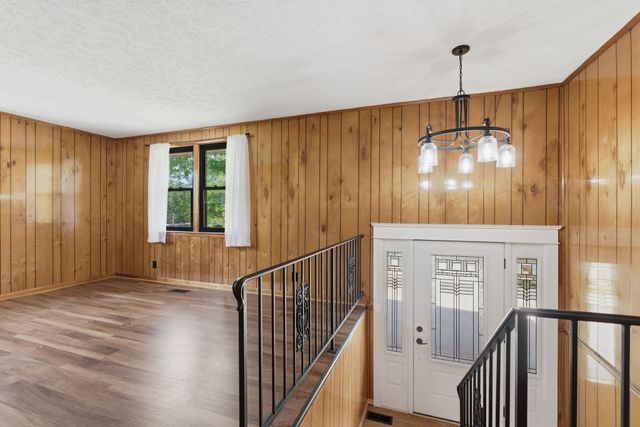 10143 Black St, Lyles, TN 37098