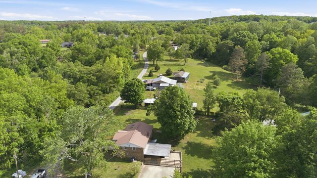 10143 Black St, Lyles, TN 37098