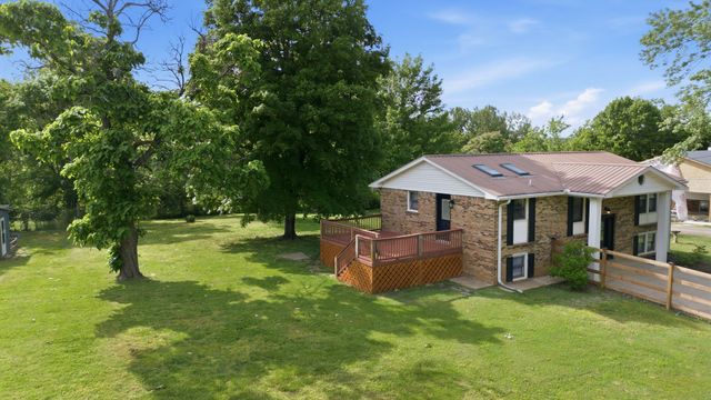 10143 Black St, Lyles, TN 37098