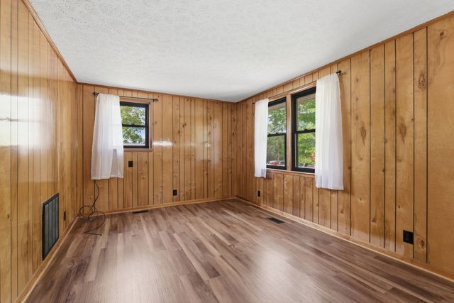 10143 Black St, Lyles, TN 37098