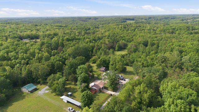 10143 Black St, Lyles, TN 37098