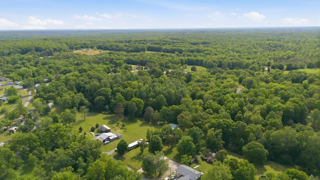 10143 Black St, Lyles, TN 37098