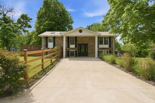 10143 Black St, Lyles, TN 37098