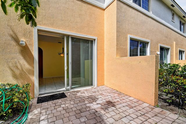 7480 Sarentino Lane, Boynton Beach, FL 33437
