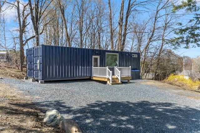 15 Highland Avenue, Claremont, NH 03743