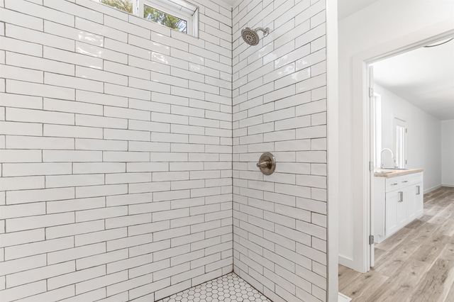 15 Highland Avenue, Claremont, NH 03743