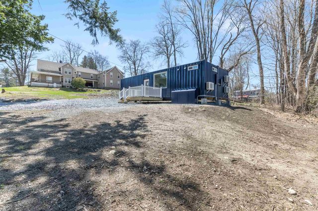 15 Highland Avenue, Claremont, NH 03743