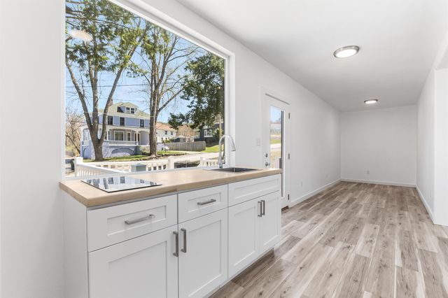 15 Highland Avenue, Claremont, NH 03743