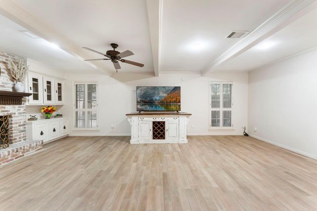 13643 Glen Erica Drive, Houston, TX 77069