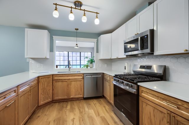 2025 Redwood Trail, Grapevine, TX 76051
