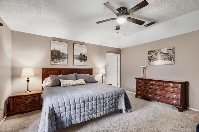 2025 Redwood Trail, Grapevine, TX 76051