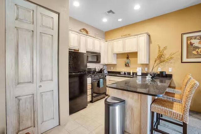 50700 Santa Rosa Plaza 5, La Quinta, CA 92253