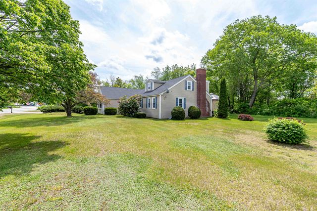212 West Main Street, Hillsborough, NH 03244