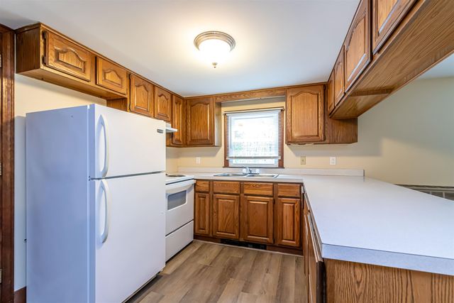 212 West Main Street, Hillsborough, NH 03244