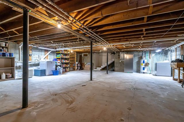 212 West Main Street, Hillsborough, NH 03244