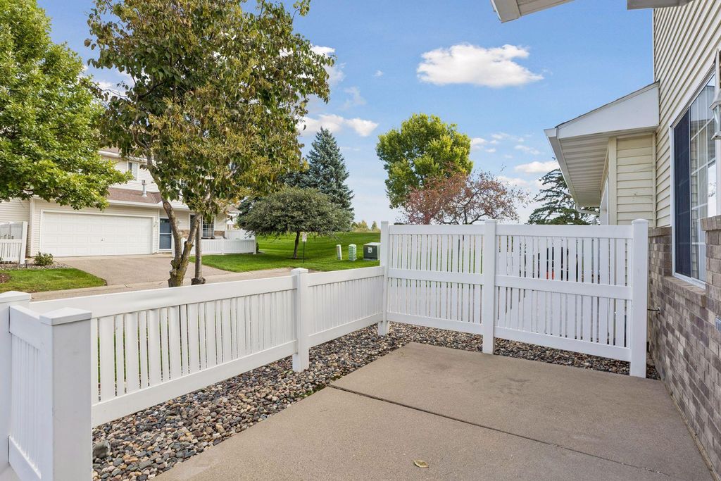3210 Juniper Circle B, Woodbury, MN 55125 — photo 4