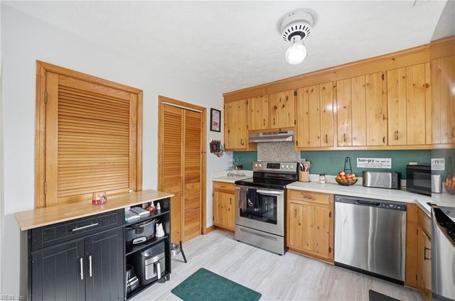 106 E Cummings AVE, Hampton, VA 23663