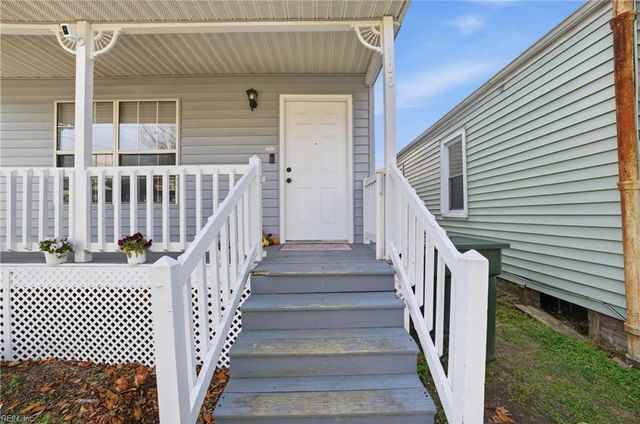 106 E Cummings AVE, Hampton, VA 23663