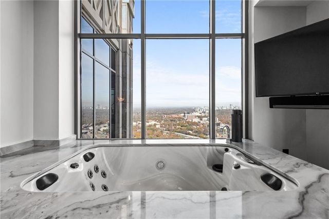 270 17th NW Street 4602, Atlanta, GA 30363