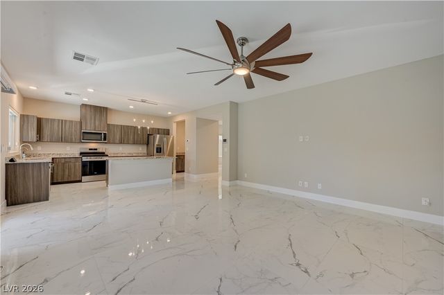 7563 Dragonfruit Avenue, Las Vegas, NV 89113