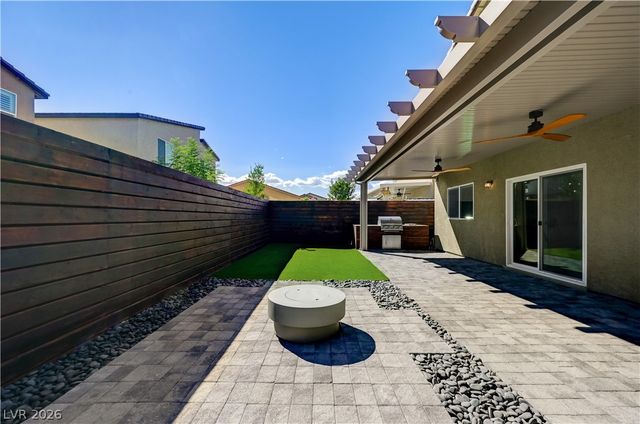 7563 Dragonfruit Avenue, Las Vegas, NV 89113