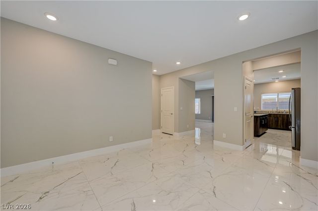 7563 Dragonfruit Avenue, Las Vegas, NV 89113