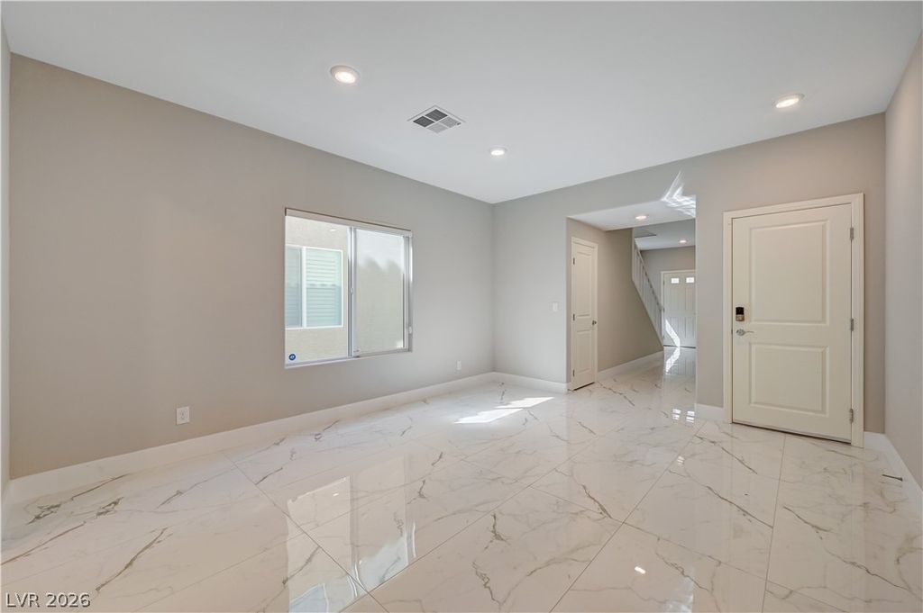 7563 Dragonfruit Avenue, Las Vegas, NV 89113 — photo 3