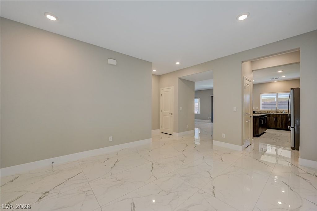 7563 Dragonfruit Avenue, Las Vegas, NV 89113 — photo 5