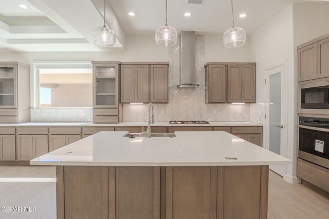 115 Madrid Street, Santa Teresa, NM 88008