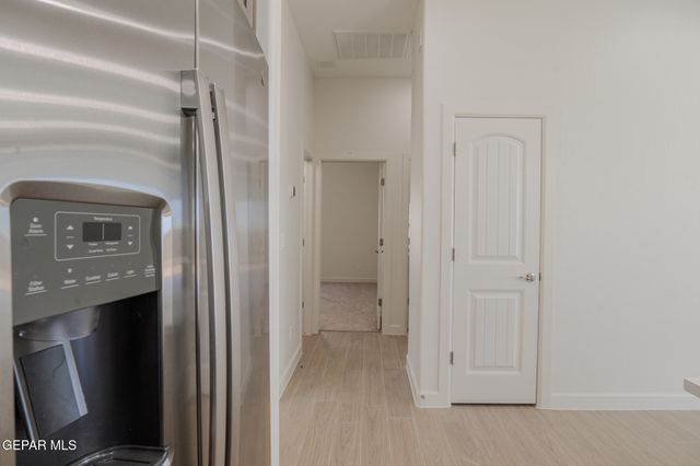 115 Madrid Street, Santa Teresa, NM 88008