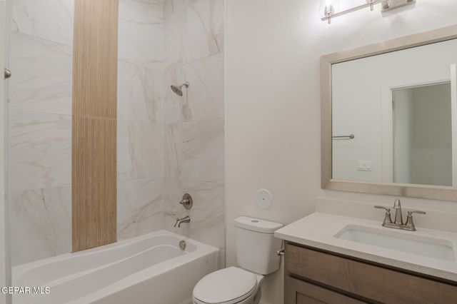115 Madrid Street, Santa Teresa, NM 88008