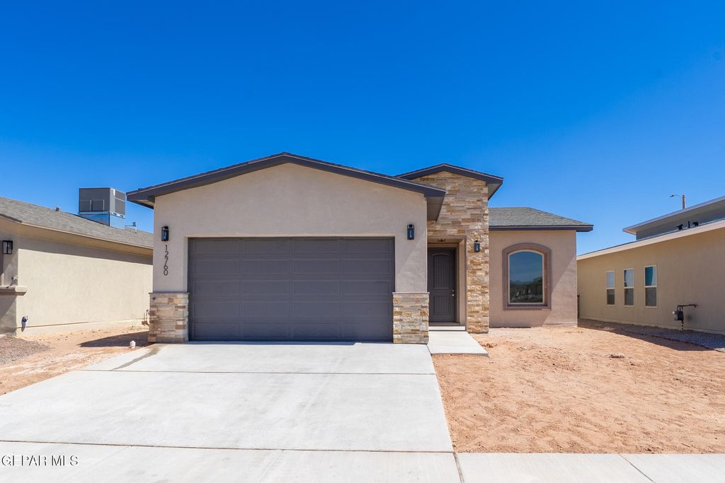 115 Madrid Street, Santa Teresa, NM 88008