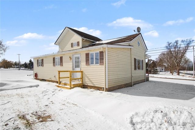 346 Lake Road East, Hamlin, NY 14464