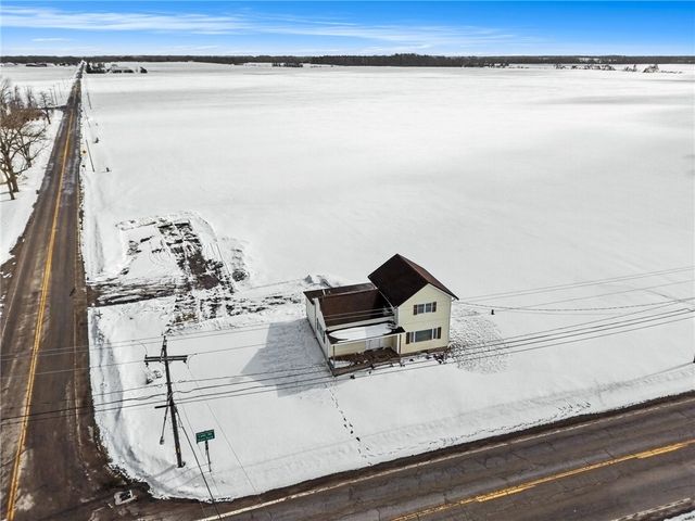 346 Lake Road East, Hamlin, NY 14464