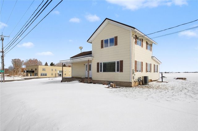 346 Lake Road East, Hamlin, NY 14464
