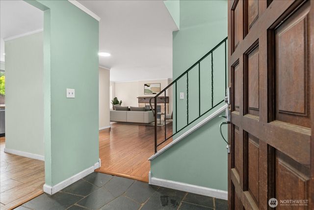 5205 173rd Place SW, Lynnwood, WA 98037
