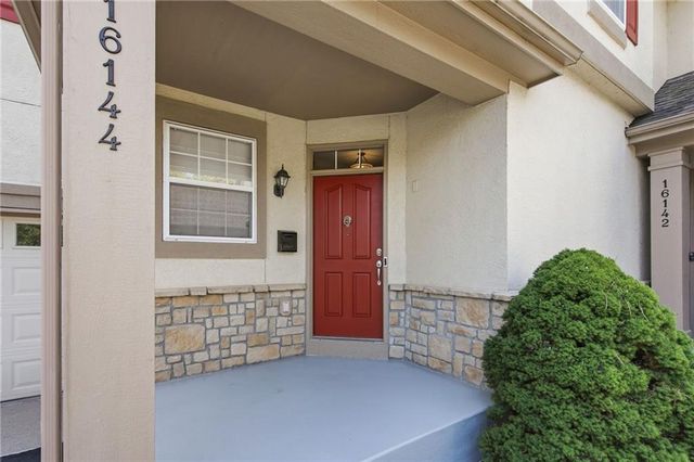 16144 Linden Street, Overland Park, KS 66085