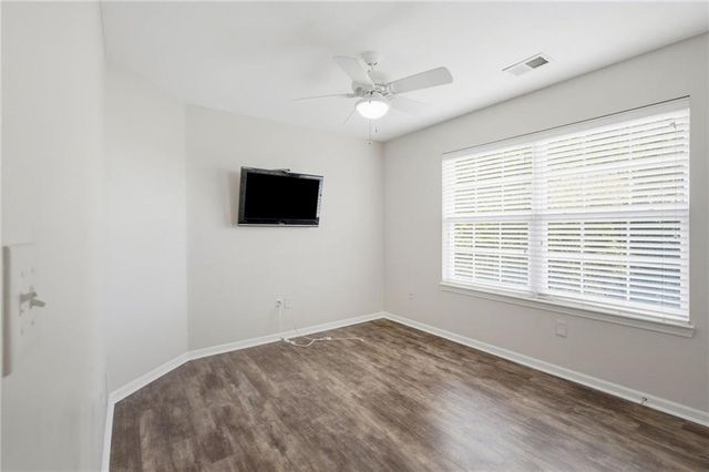 16144 Linden Street, Overland Park, KS 66085