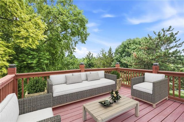 16144 Linden Street, Overland Park, KS 66085