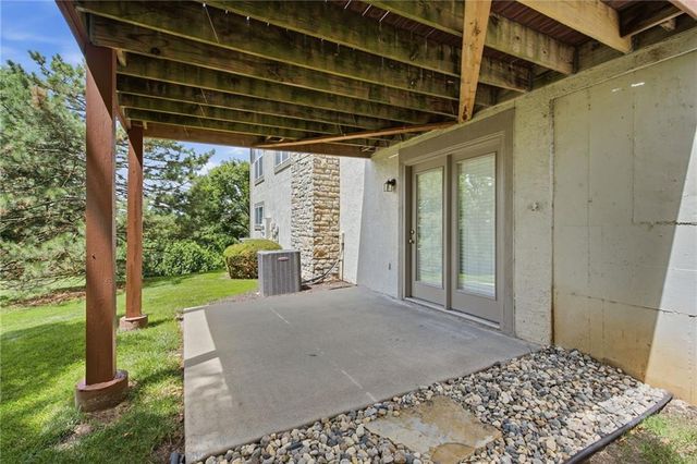 16144 Linden Street, Overland Park, KS 66085