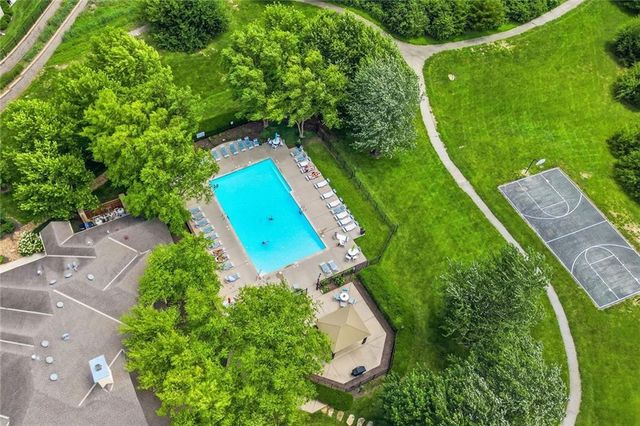 16144 Linden Street, Overland Park, KS 66085