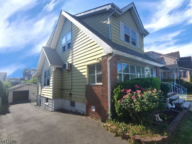 33 Garden Ave, Belleville Twp., NJ 07109