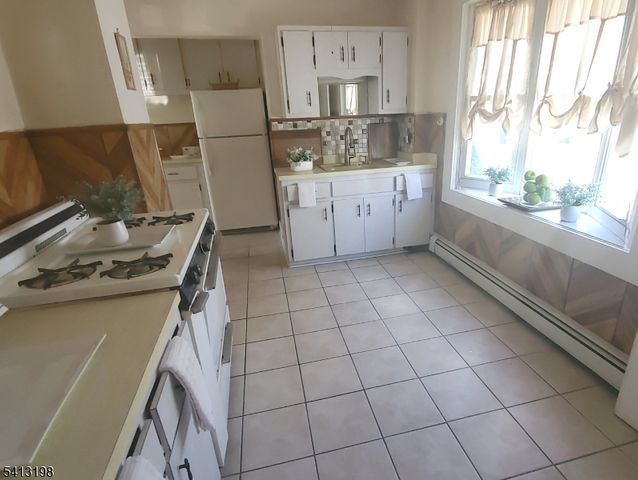 33 Garden Ave, Belleville Twp., NJ 07109