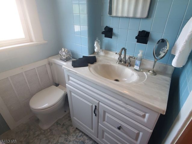 33 Garden Ave, Belleville Twp., NJ 07109