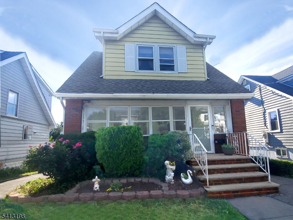 33 Garden Ave, Belleville Twp., NJ 07109