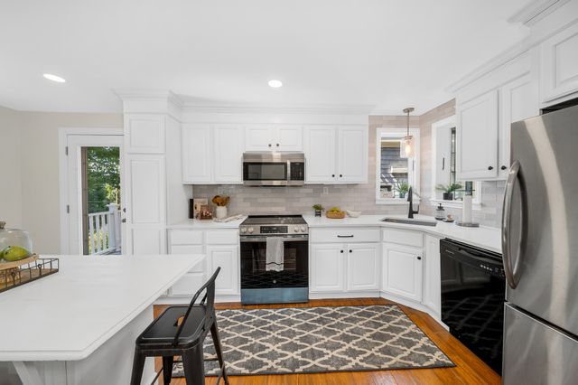 12 Peabody Street, North Reading, MA 01864